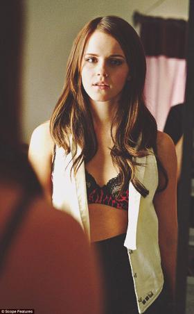 เอมมา วัตสันทิ้งมาดเด็กเรียนเฮอร์ไมโอนี เป็นสาวเปรี้ยวใส่บราโชว์ในหนังBling Ring