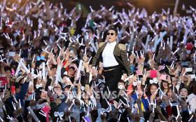 Gentleman ผ่านหลัก 80 ล้าน ไซ (Psy) ขอส่งเพลงใหม่ไปถึงเกาหลีเหนือ