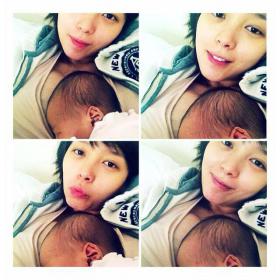 ซอนเย (Sunye) เผยภาพหน้าสดชัดๆนอนกอดลูกน้อย