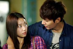 สื่อจีนตีข่าว อีมินโฮ (Lee Min Ho) รักนอกจอ ปาร์คชินเฮ (Park Shin Hye)