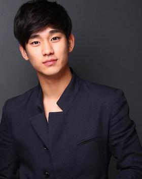 คิมซูฮยอน (Kim Soo Hyun) โหมงานหนักหวั่นหัวใจวายหลังเคยถูกหามส่ง รพ.มาแล้ว