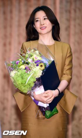 แต่งตั้ง ลียองเอ (Lee Young Ae) เป็นทูตประชาสัมพันธ์การประชุมสุดยอดผู้นำอาเซียน-เกาหลีใต้