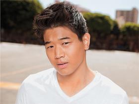 หนุ่มเกาหลี กีฮองลี (Ki Hong Lee) ติดอันดับเซ็กซีแห่งปีของ People