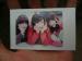 โซริ (Sori) ถ่ายภาพกับ Victoria และฮโยมิน (Hyo Min)