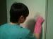 โยซบ (Yoseob) ทำความสะอาดกำแพงที่แฟนๆ ขีดเขียนทิ้งไว้!