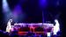 สื่อตะวันตกฮือฮา! โยชิกิ (Yoshiki) ขึ้นเวทีดวลเปียโนกับ โยชิกิ (Yoshiki)