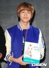 วง SHINee จัดงานแถลงข่าวเปิดตัวหนังสือท่องเที่ยว Children of the Sun!