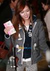 แฟชั่นแอร์พอร์ตวง SNSD และ Kara!