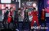 ศิลปินมากมายไปร่วมเดินพรมแดงและแสดงในคอนเสิร์ต Dream!