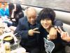 Sunny และเยซอง (Ye Sung) ถ่ายภาพกับโปรดิวเซอร์ชื่อดัง Quincy Jones 