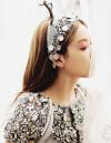 Victoria จากวง f(x) ถ่ายภาพสำหรับนิตยสาร Vogue 