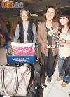 เซซิเลีย ให้สัมภาษณ์กับสื่อ ที่ตามติดสถานการณ์