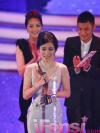 เยี่ยซิน ขึ้นรับรางวัลนักแสดงสมทบหญิง