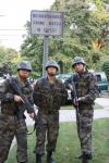 ตัวประกอบที่จะรับบททหารจีนในหนัง "Red Dawn"