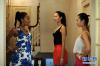 การฝึกซ้อมของหลัว จื่อหลิน มิสยูนิเวิร์สจีน (กลาง) และหลี่ จือหาน รองอันดับที่ 1
