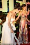 "ซุนเฟยเฟย" (Sun Feifei) ช็อค!! เกาะอกหลุดกลางพรมแดง