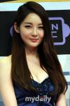 คางมินคยอง (Kang Min Kyung) แห่งวง Davichi