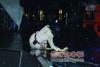 ตกรองเท้าไร้ส้น "ซุนเยี่ยนจือ" (Stefanie Sun) ล้มคะมำกลางเวทีคอนเสิร์ต