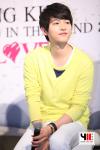 “ซงจุงกิ” (Song Joong Ki) จับมือ “กึ้ง” เฉลิมชัย แถลงข่าวแฟนมีตติ้งครั้งแรกในไทย