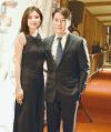 เตียงหัก? เมีย หลีหมิง (Leon Lai) นอนโชว์กางเกงในให้แฟนใหม่ถ่ายรูปลง Instagram