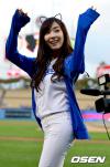 ทิฟฟานี (Tiffany) เยือนทีม Dodgers โชว์ฝีมือขว้างลูกเบสบอลเปิดเกม