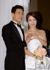 เบคจียอง (Baek Ji Young) จูงมือแฟนหนุ่มรุ่นน้องเข้าประตูวิวาห์