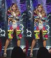 ซีแอล (CL) ใส่ชุดว่ายน้ำขึ้นเวทีคอนเสิร์ต