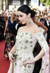 นางพญาเมืองคานส์ ฟ่านปิงปิง (Fan Bing Bing) โดนนักแสดงรุ่นน้อง จางซินอีว์ (Viann Zhang) ทาบรัศมี