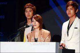 BoA และวงดงบังชินกิ (TVXQ) ที่ถูกเลือกเป็น Artist Hall of Fame