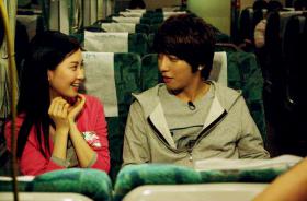 คู่รักโซฮยอน (Seo Hyun) และจองยองฮวา (Jung Yong Hwa) ใช้ช่วงเวลาสุดท้ายที่ญี่ปุ่นด้วยกัน