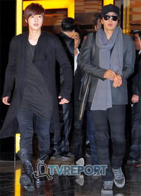 คิมฮยอนจุง (Kim Hyun Joong) และเบยองจุน (Bae Yong Jun) ไปร่วมการฉายภาพยนตร์รอบ VIP!