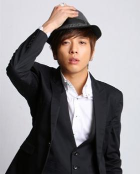 จองยองฮวา (Jung Yong Hwa) เป็นพิธีกรในงาน 2010 SBS Gayo DaeJun!