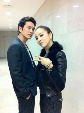 ภาพฮันเฮจิน (Han Hye Jin) และจูซางวุค (Joo Sang Wook) จากฉากในละครเรื่อง The Thorn Birds 