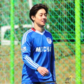 คิมฮยอนจุง (Kim Hyun Joong) เล่นบอลในนัด FC Men Match!