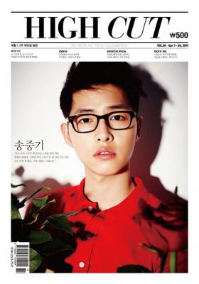 ซงจุงกิ (Song Joong Ki) ถ่ายภาพให้กับทางนิตยสาร HIGH CUT