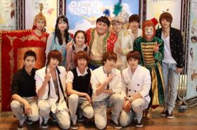วง ZE:A ไปร่วมชมการแสดง Aladdin ของดงจุน (Dong Jun)!
