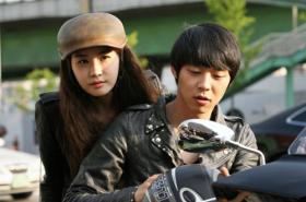 ลีดาเฮ (Lee Da Hae) และปาร์คยูชอน (Park Yoochun) ออกเดทใน Ripley