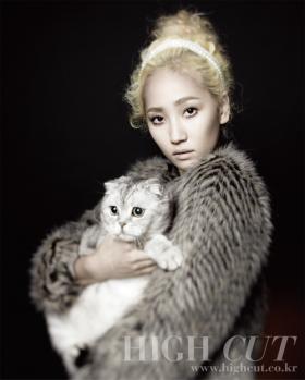 ภาพของเยอึน (Ye Eun) ในนิตยสาร High Cut 