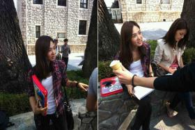 ภาพของยูริ (Yuri) และซูยอง (Soo Young) ที่มหาวิทยาลัย?