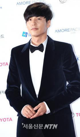 วอนบิน (Won Bin) ถูกเลือกเป็น Most Popular Actor ในปี 2011