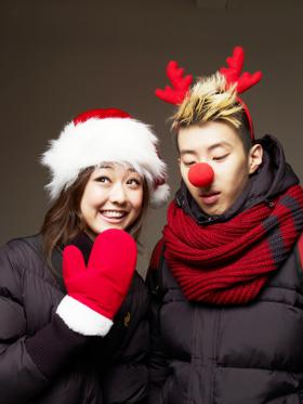 Jay Park และควอนริแซ (Kwon Ri Sae) เริ่มคริสต์มาสก่อนในงานโฆษณาของยีนส์ dENiZEN!