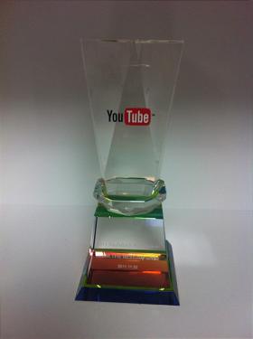 ซานดารา ปาร์ค (Sandara Park) โชว์รางวัลที่ได้จาก YouTube!