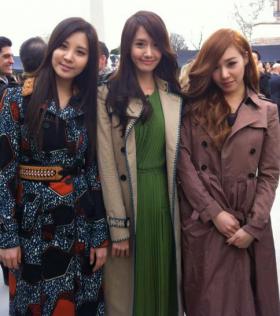 ยูนอา (YoonA), โซฮยอน (Seo Hyun) และ Tiffany ไปร่วมงานแฟชั่น Burberry!
