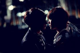 ภาพฉากจูบของซอลลี่ (Sulli) และมินโฮ (Min Ho) ใน To the Beautiful You!