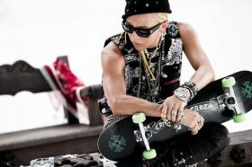 YG-Life มีนาฬิกานับถอยหลังสำหรับผลงานใหม่ G-Dragon!