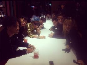 G-Dragon ทักทายแฟนๆ ด้วยภาพปาร์ตี้ฉลอง!
