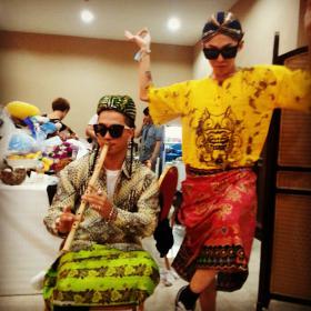 G-Dragon ทักทายแฟนๆ จากอินโดนีเซีย!