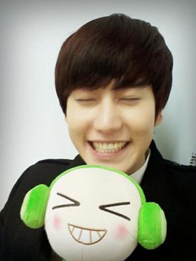 คยูฮยอน (Kyu Hyun) ทักทายแฟนๆ