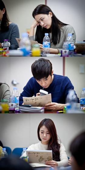 ซึงยอน (Seung Yeon), อีซางยบ (Lee Sang Yeob) และฮงซูฮยอน (Hong Soo Hyun) ร่วมการอ่านบทเรื่อง Jang Ok Jung, Living