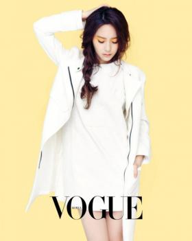 Krystal ถ่ายภาพแบบที่ดูผู้ใหญ่ในนิตยสาร Vogue 